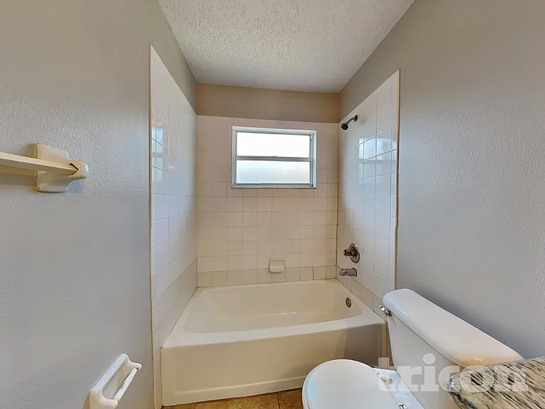 1910 Lillian Ave — Photo 10