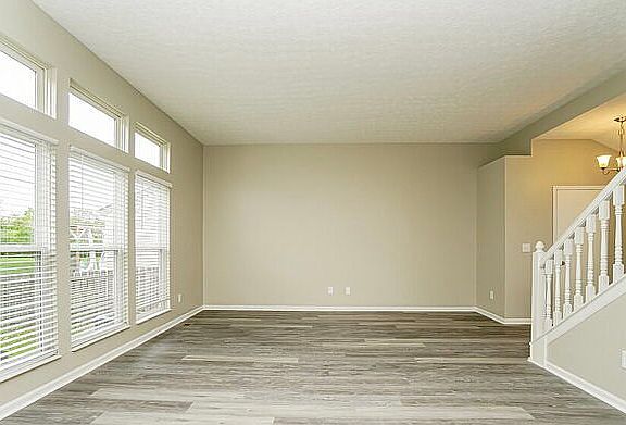 3rd image of 2081 Forestwind Dr