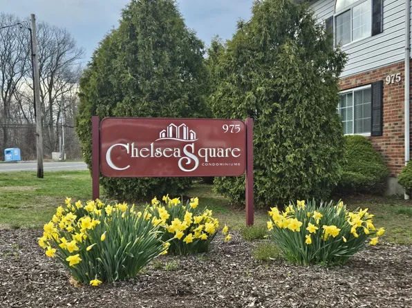 975 Meriden Rd, Waterbury, CT