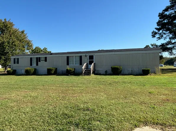 1435 Village Creek Dr, Kinston, NC 28504