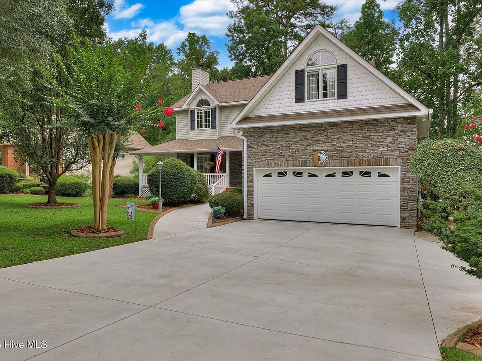 1st image of 202 Shenandoah Drive