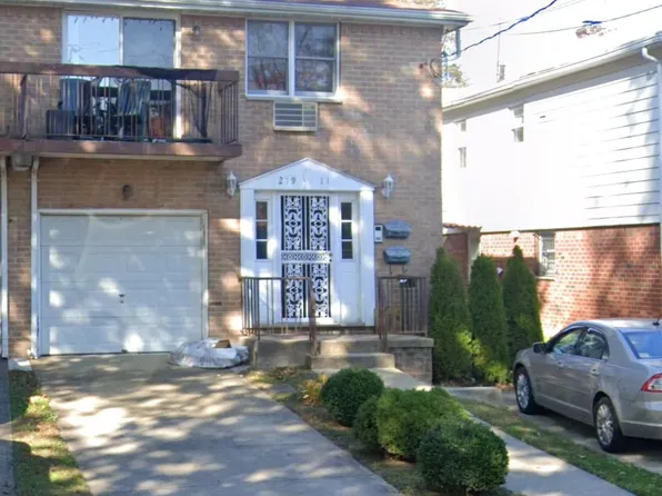 21911 43rd Ave #2, Bayside, NY 11361