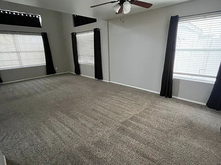 9014 W Port Au Prince Ln — Photo 9