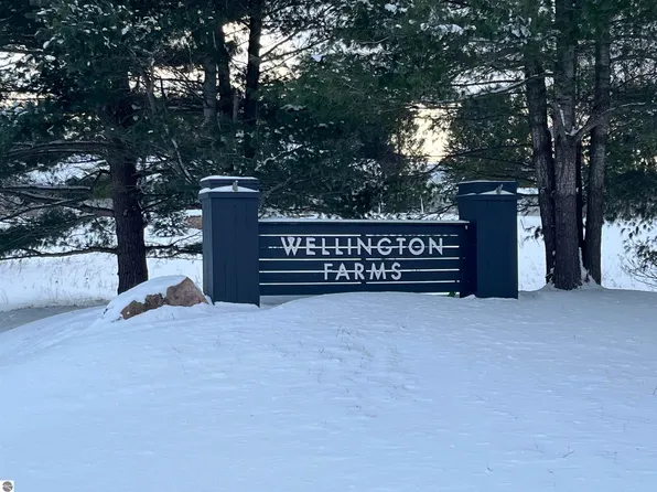 Ridge Crest Rd #8, Williamsburg, MI 49690