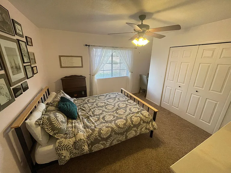 2046 Piccadilly Ln — Photo 4