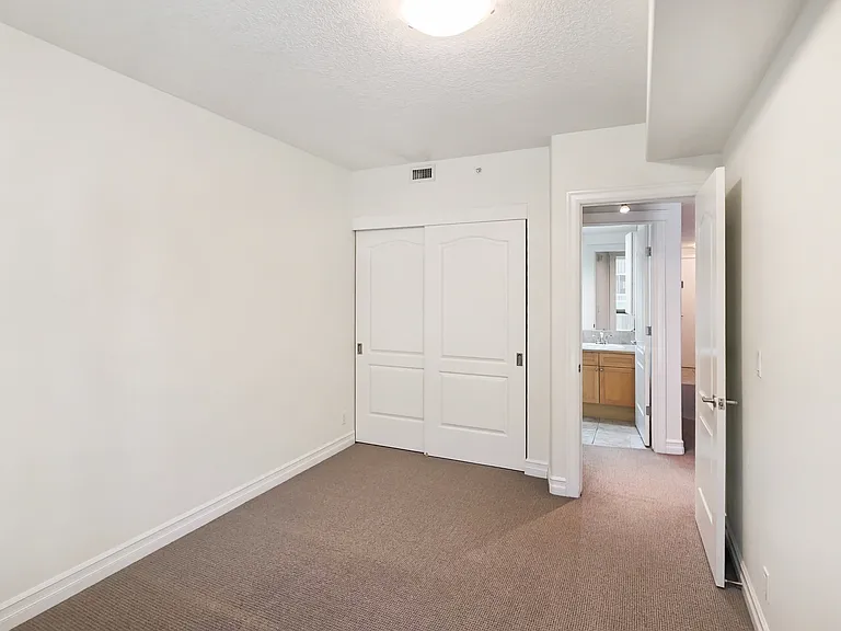 836 15th Ave SW #208 — Photo 11