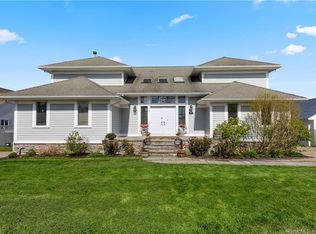 80 E Shore Dr, Niantic, CT 06357