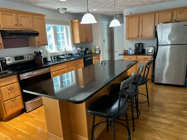108 Mary Batchelder Rd #C, Hampton, NH 03842