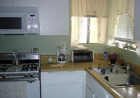 2nd image of 467 Marian Way