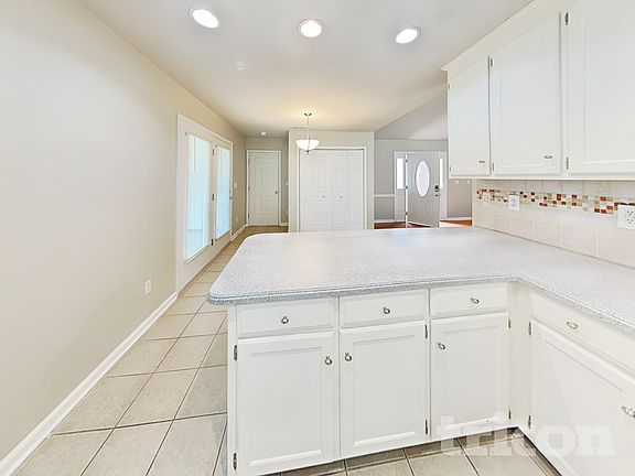 4th image of 4904 Valley Trail Ct
