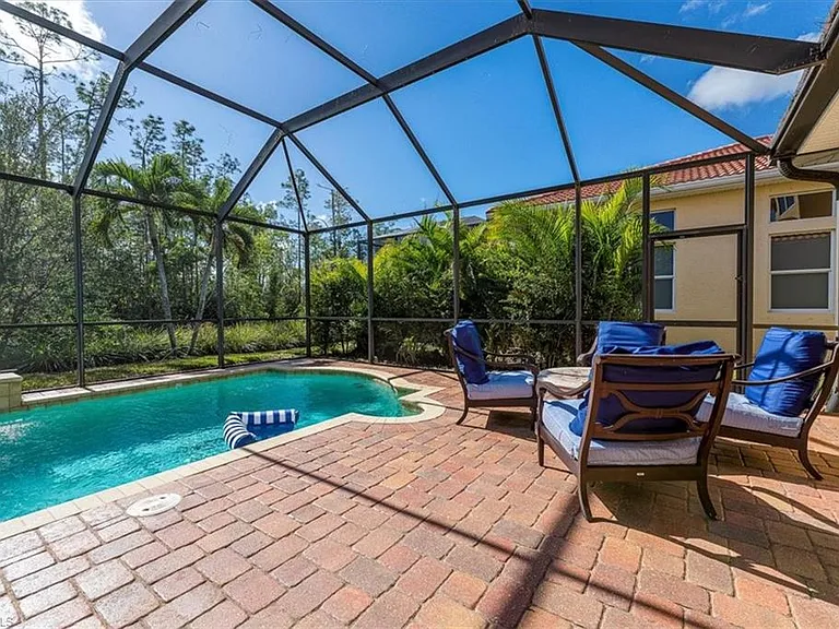 7703 Martino Cir — Photo 37