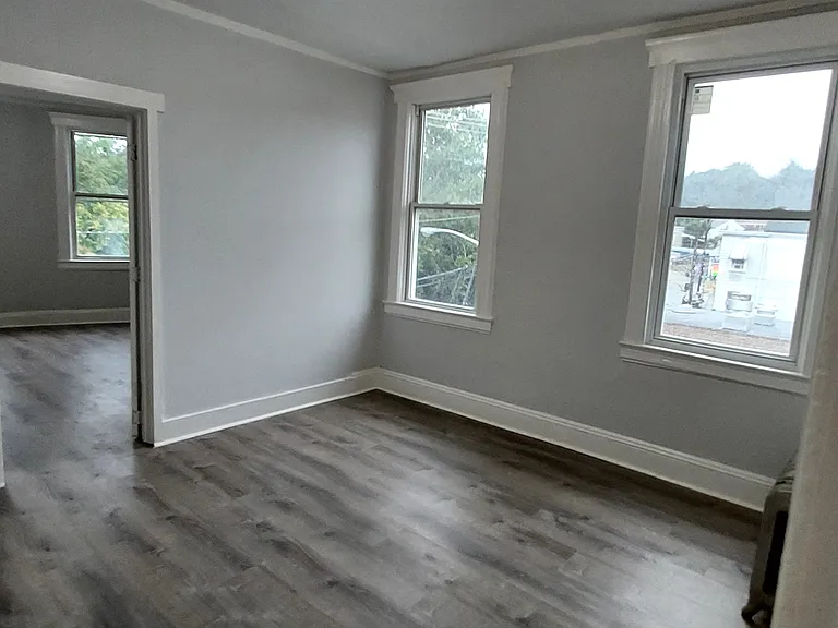 225 McBride Ave #3 — Photo 2