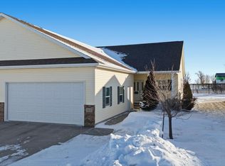 4848 Westminster Dr, Moorhead, MN 56560