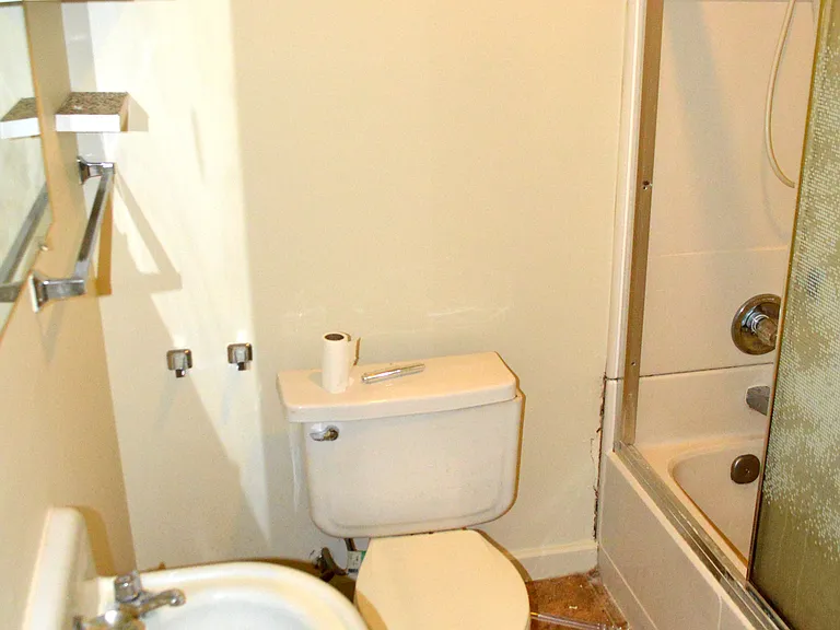 2409 NE Martin Luther Xing #201 — Photo 7