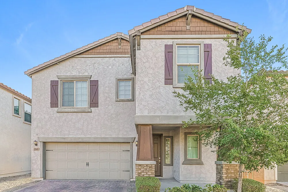 4 bed, 2.5 bath, 2136 sqft, $2,520 — Photo 1