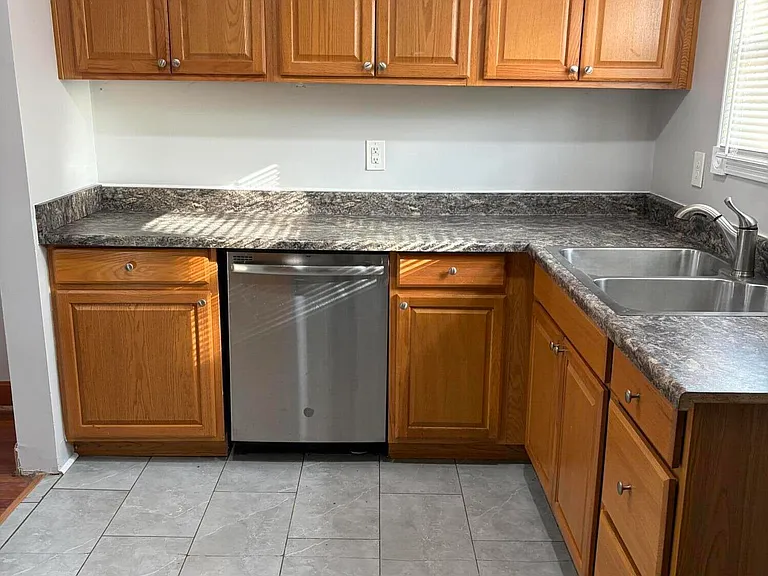 604 Winkler Ave — Photo 19