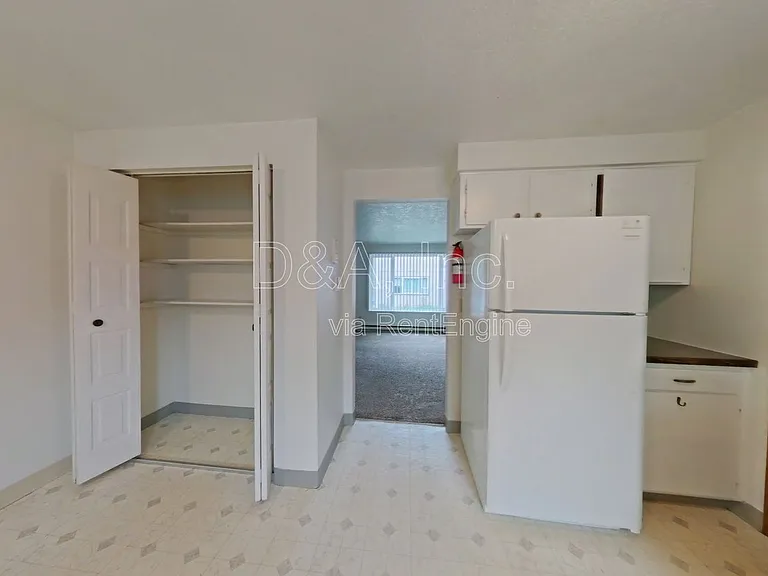 1692 Del Rio Ave SE — Photo 7