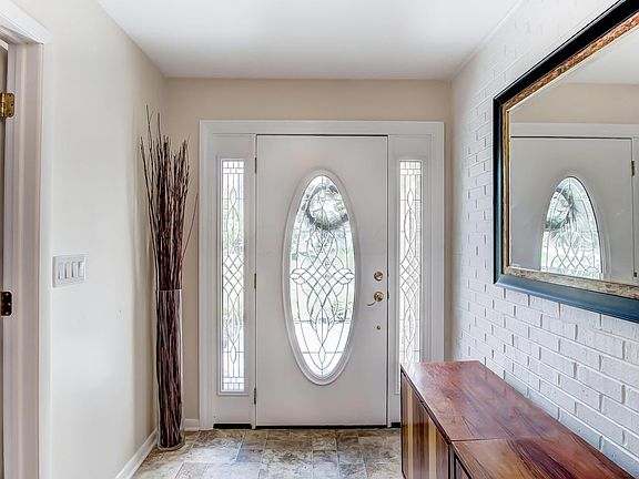 2nd image of 3779 Wenwood Dr