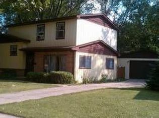 1412 Vassar Rd, Rockford, IL 61103
