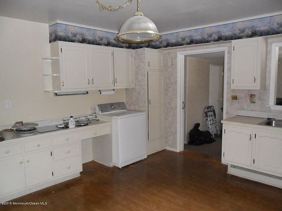 3rd image of 61F Buckingham Dr