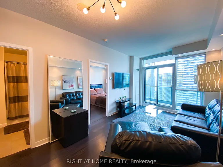 33 Bay St #3213 — Photo 12
