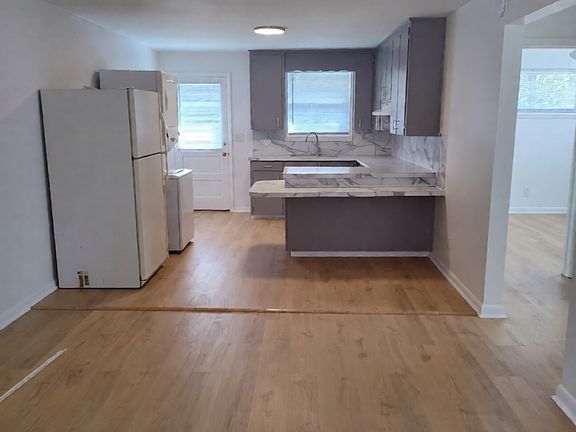 3rd image of 466 26th Ave NE