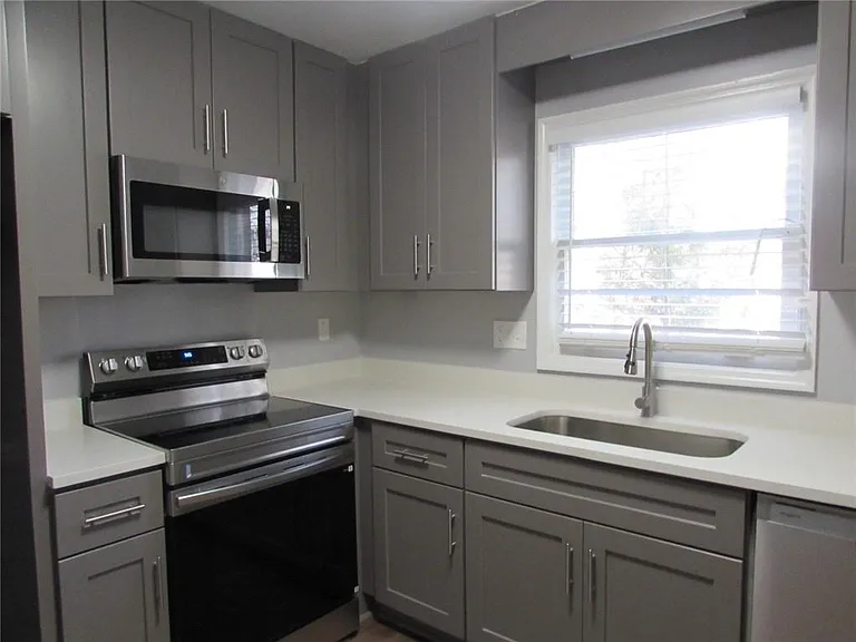 1716 Twin Brooks Dr — Photo 8