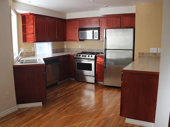 Gourmet Kitchen with daylight