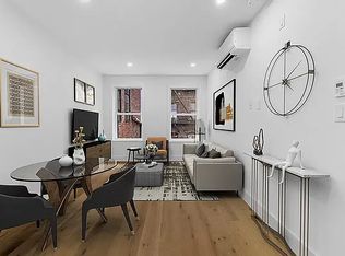 218 E 9th St #2, New York, NY 10003
