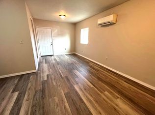 415 1/2 N Market St APT E, Mount Carmel, IL