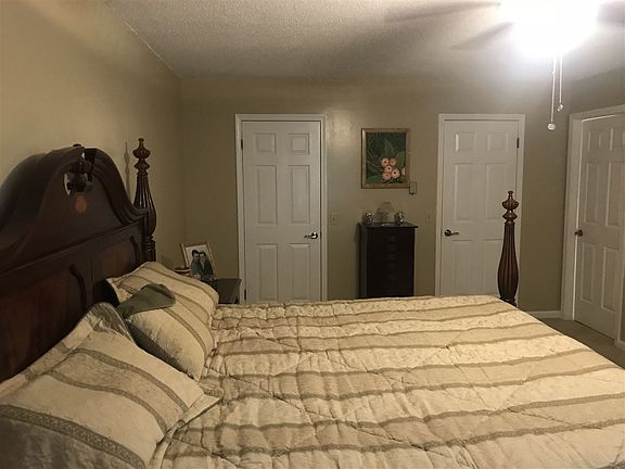 5th image of 12 Coventry Dr