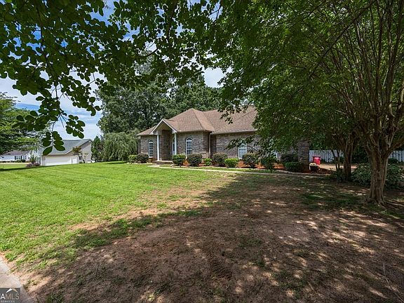 2nd image of 156 Henry Dr