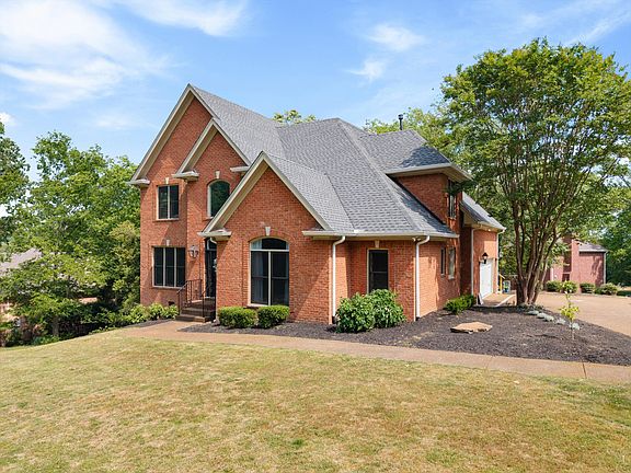 2nd image of 7061 Willowick Dr