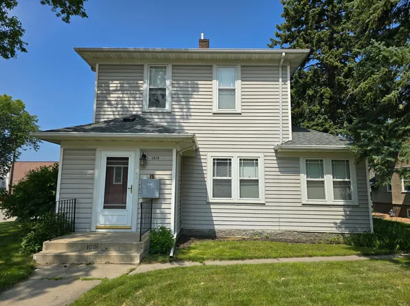 1018 Litchfield Ave SW, Willmar, MN 56201
