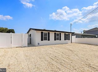 11 Charles Blvd, Manahawkin, NJ 08050