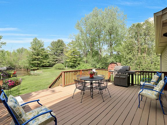 3rd image of 14706 Emery Ln