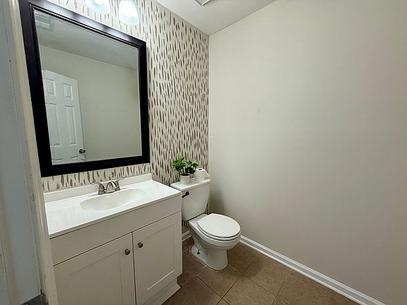 4th image of 4165 O'Hare Dr
