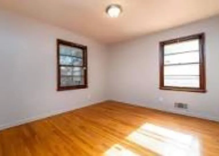 2231 N Roosevelt Ave — Photo 10