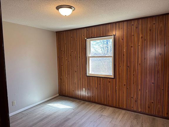 3rd image of 154 Wrays Chapel Rd #4