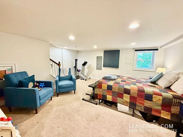 1414 Oak St NW — Photo 29