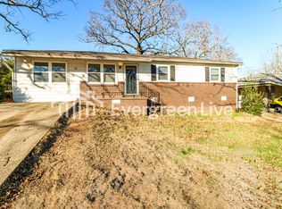 32 Oakview Dr, North Little Rock, AR 72118