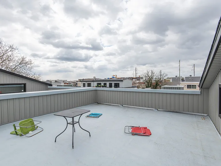 2545-47 Montrose St #BB — Photo 19