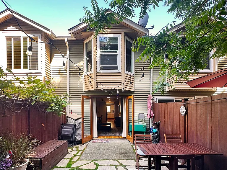 9307 Linden Ave N #D — Photo 1