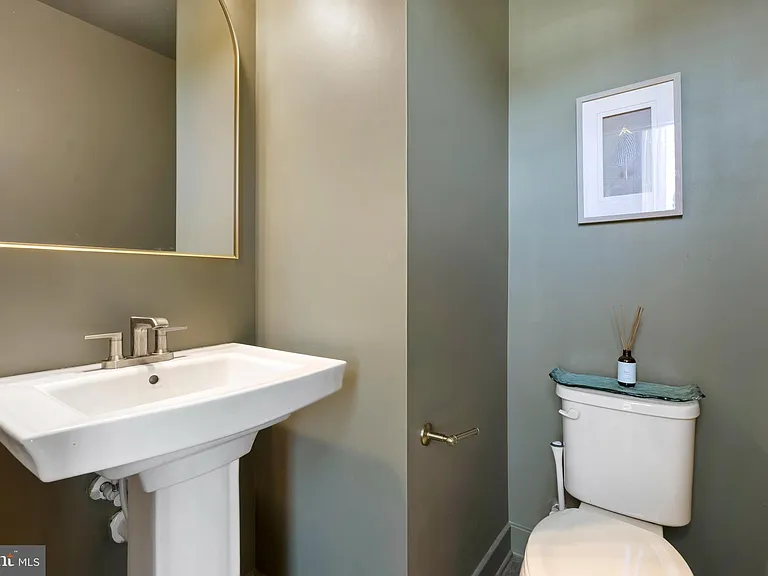 7903 Tanbridge Ln — Photo 21