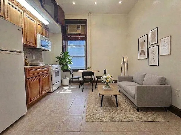 646 W End Ave #1C — Photo 1