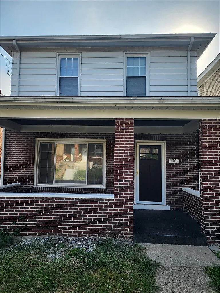 2 bed, $1,600 — Photo 1