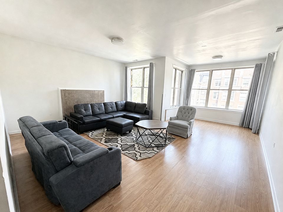 1st image of 5134-5142 S Ingleside Ave #2A