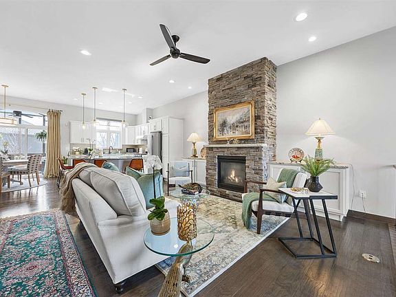 4th image of 1307 High Country Pl