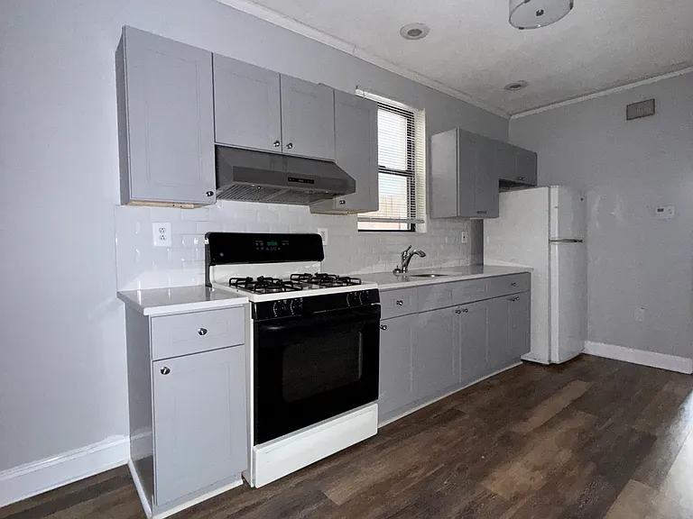 608 Tasker St #1 — Photo 14
