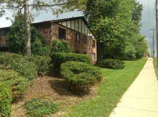 1003 State St APT 4, Lemont, IL 60439